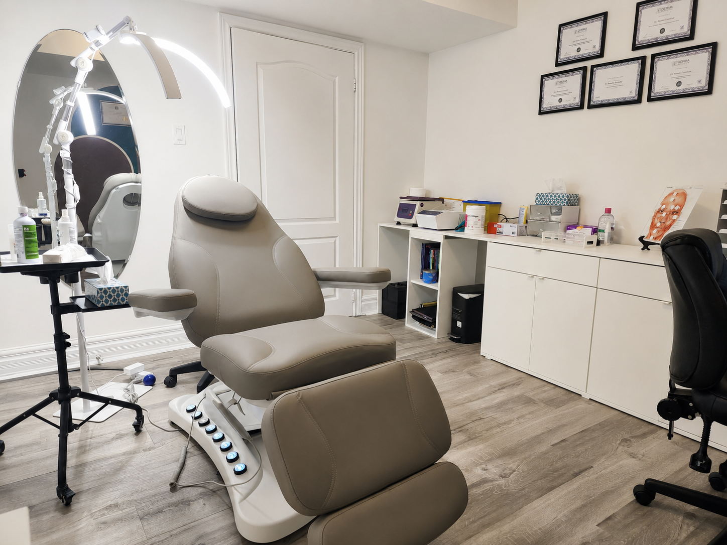 Clinical treatment space at RAZ Medical Aesthetic Clinic